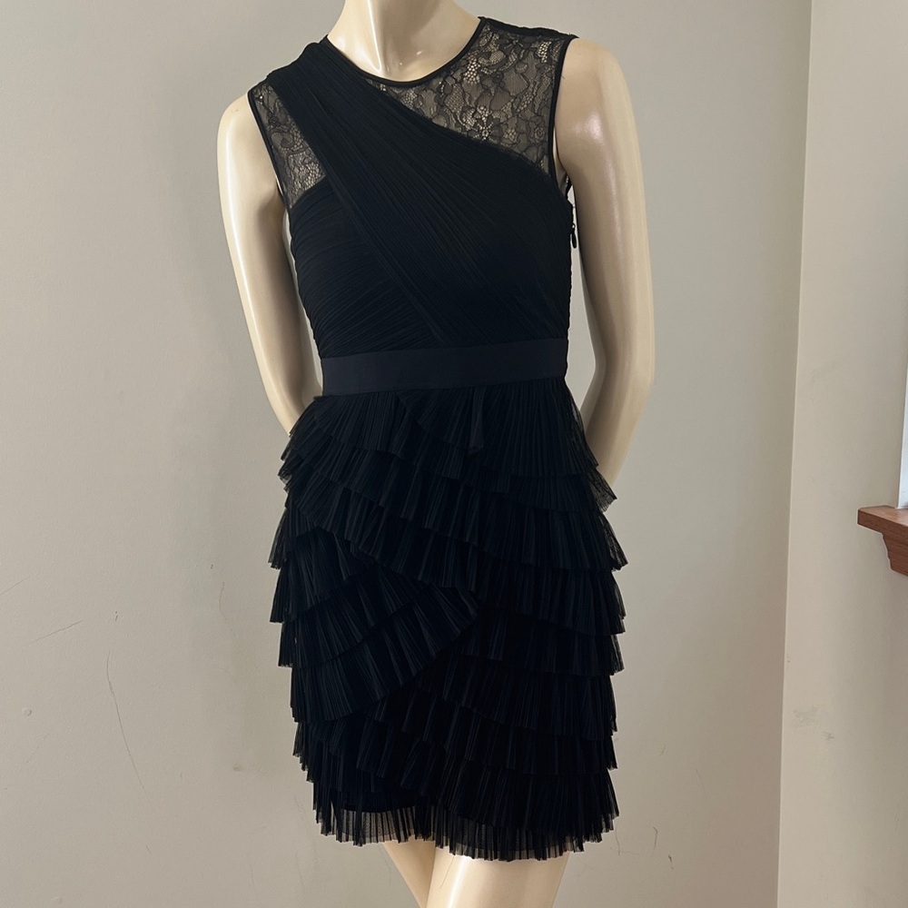 ❤️ BCBGMaxAzria Jaya Black lace and tulle dress ❤️final drop